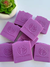 Load image into Gallery viewer, 💜Amor (LOve SpEll 𝘃𝗶𝗰𝘁𝗼𝗿𝗶𝗮 𝘀𝗲𝗰𝗿𝗲𝘁)
